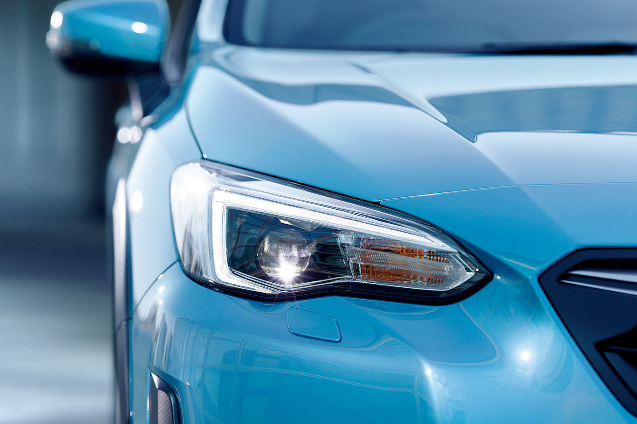 LEDハイ&ロービームランプ+ステアリング連動ヘッドランプ＋アダプティブドライビングビーム