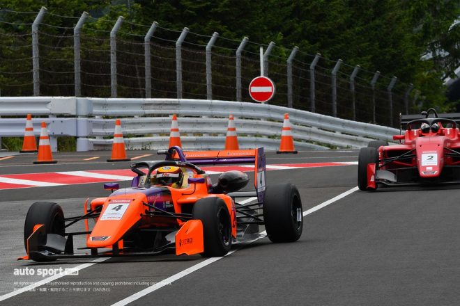 スーパーフォーミュラ・ライツ第4大会を前にした走行で4号車をドライブした佐々木大樹