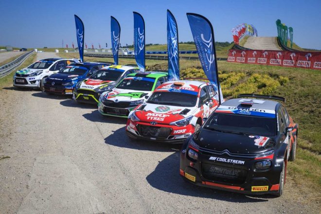 チャンピオンのルカヤナクを筆頭に、クレイグ・ブリーン（ヒュンダイi20 R5）やアンドレアス・ミケルセン（シュコダ・ファビアRally2 Evo／Toksport WRT）ら、今季も実力者たちが集った