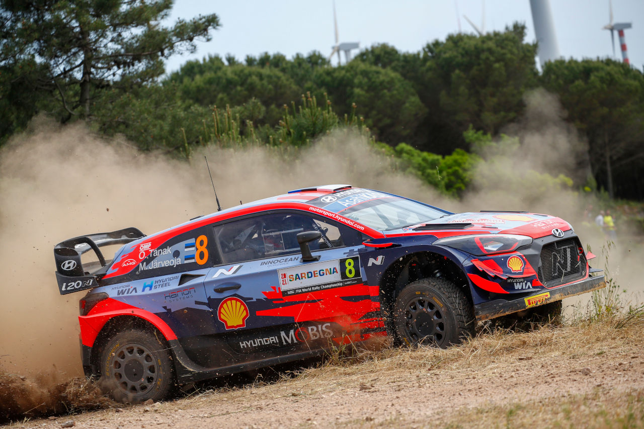 オット・タナク（ヒュンダイi20クーペWRC）