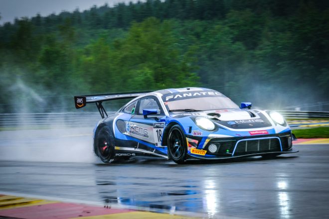 テストデーの初日トップタイムを記録したKCMGの18号車ポルシェ911 GT3 R