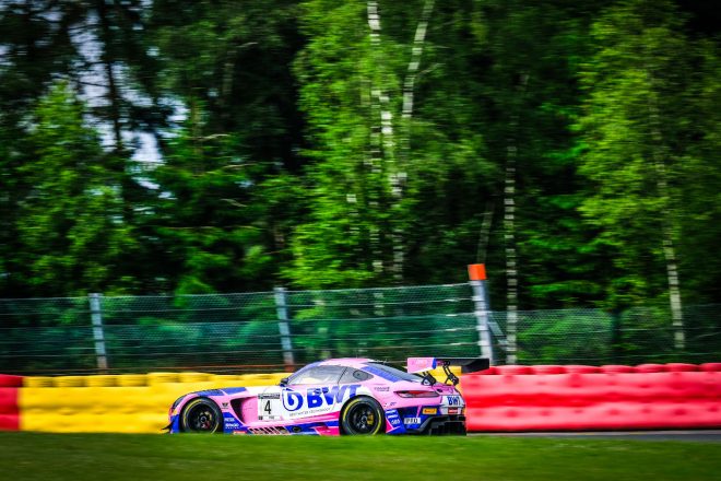 HRT（ハウプト・レーシング・チーム）の4号車メルセデスAMG GT3