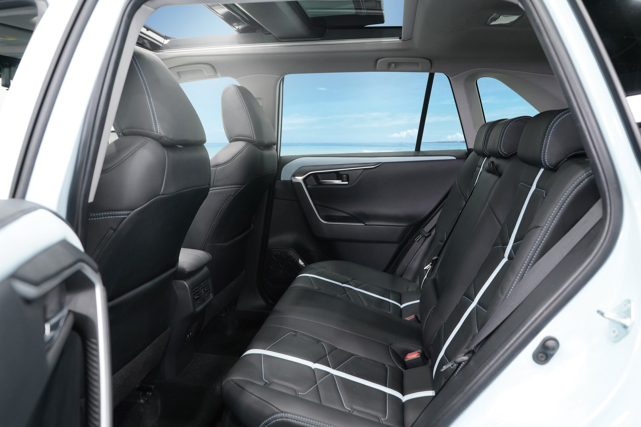 ミツオカ・バディ（インテリア：リヤシート）