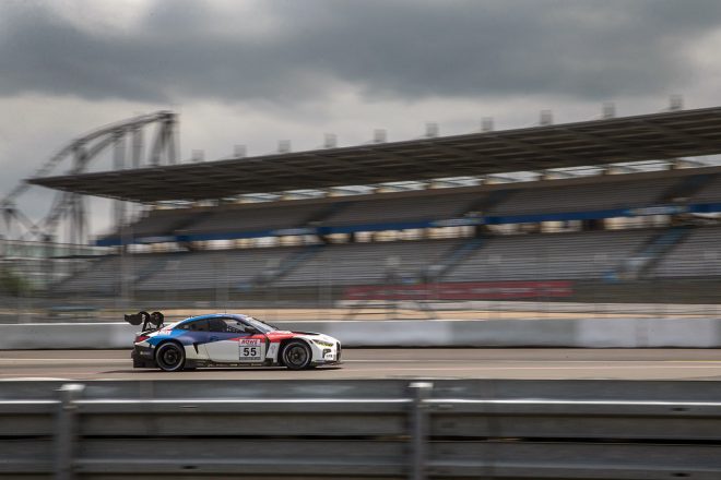 ニュルブルクリンクを走行するBMW M4 GT3