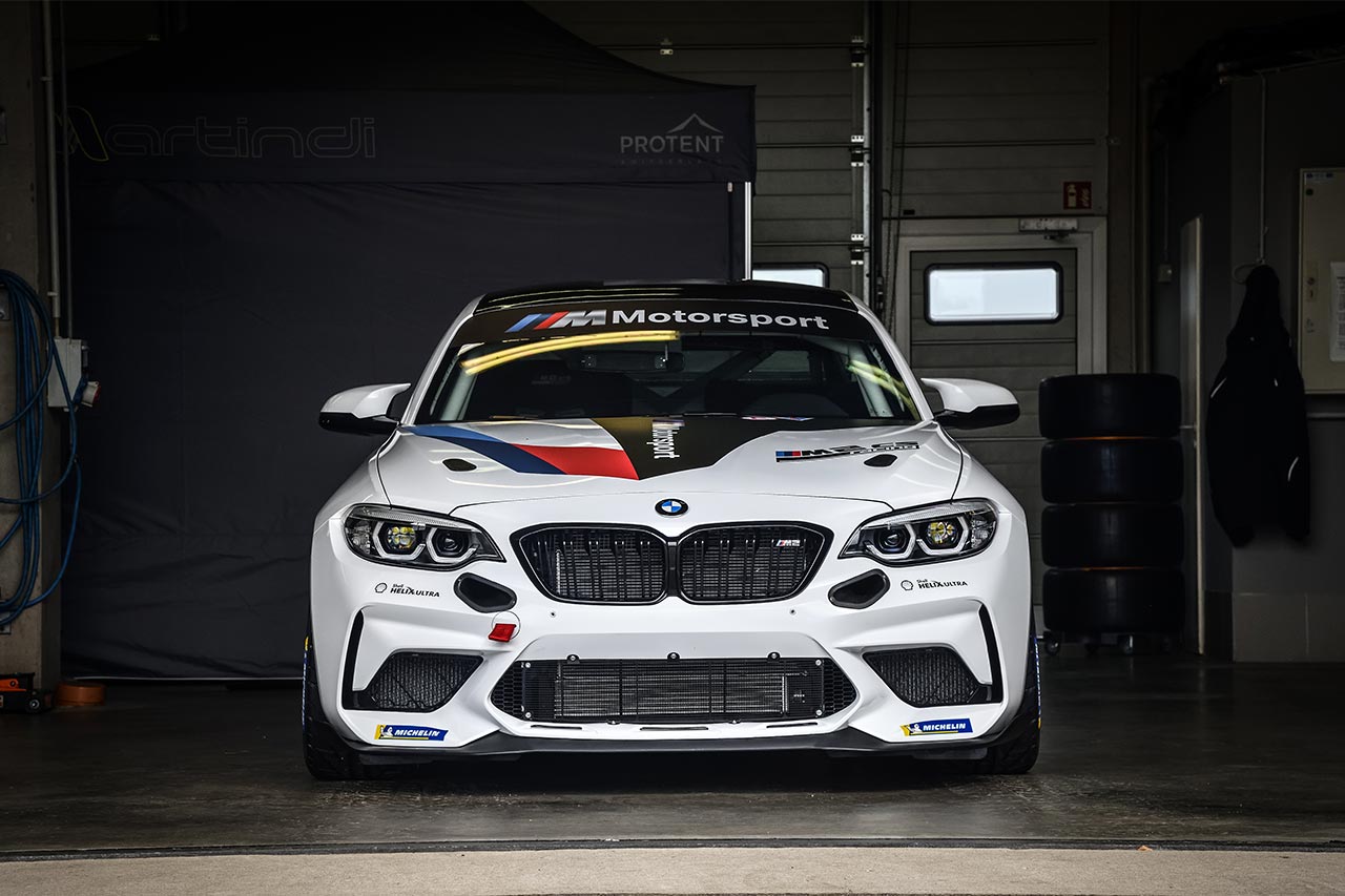 BMW M2 CSレーシング