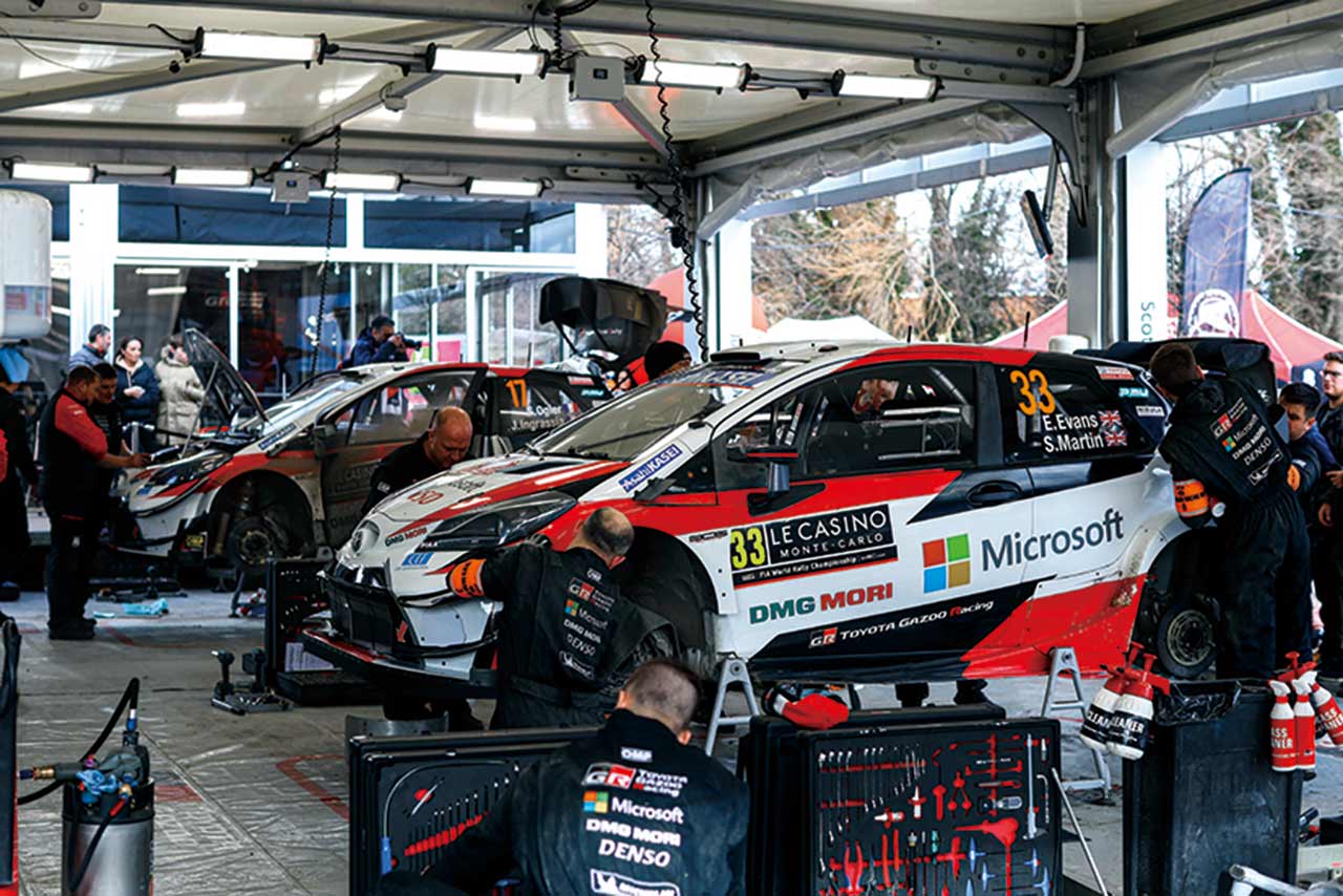 サービスパークでメンテナンスされるトヨタ・ヤリスWRC