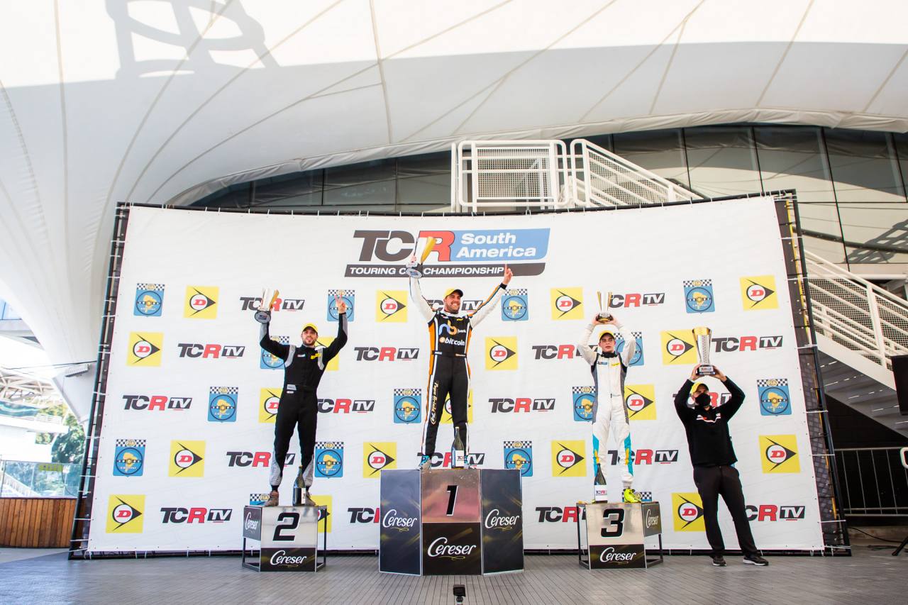 これでオリオラが54点で選手権首位に立ち、ポール・ホールトンが34点、アイルトン・コルネが26点となった