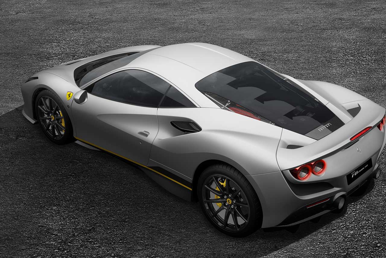 もう1台は鍛造された鏃（やじり）を想起するマットグレー「Grigio Hiroshima」