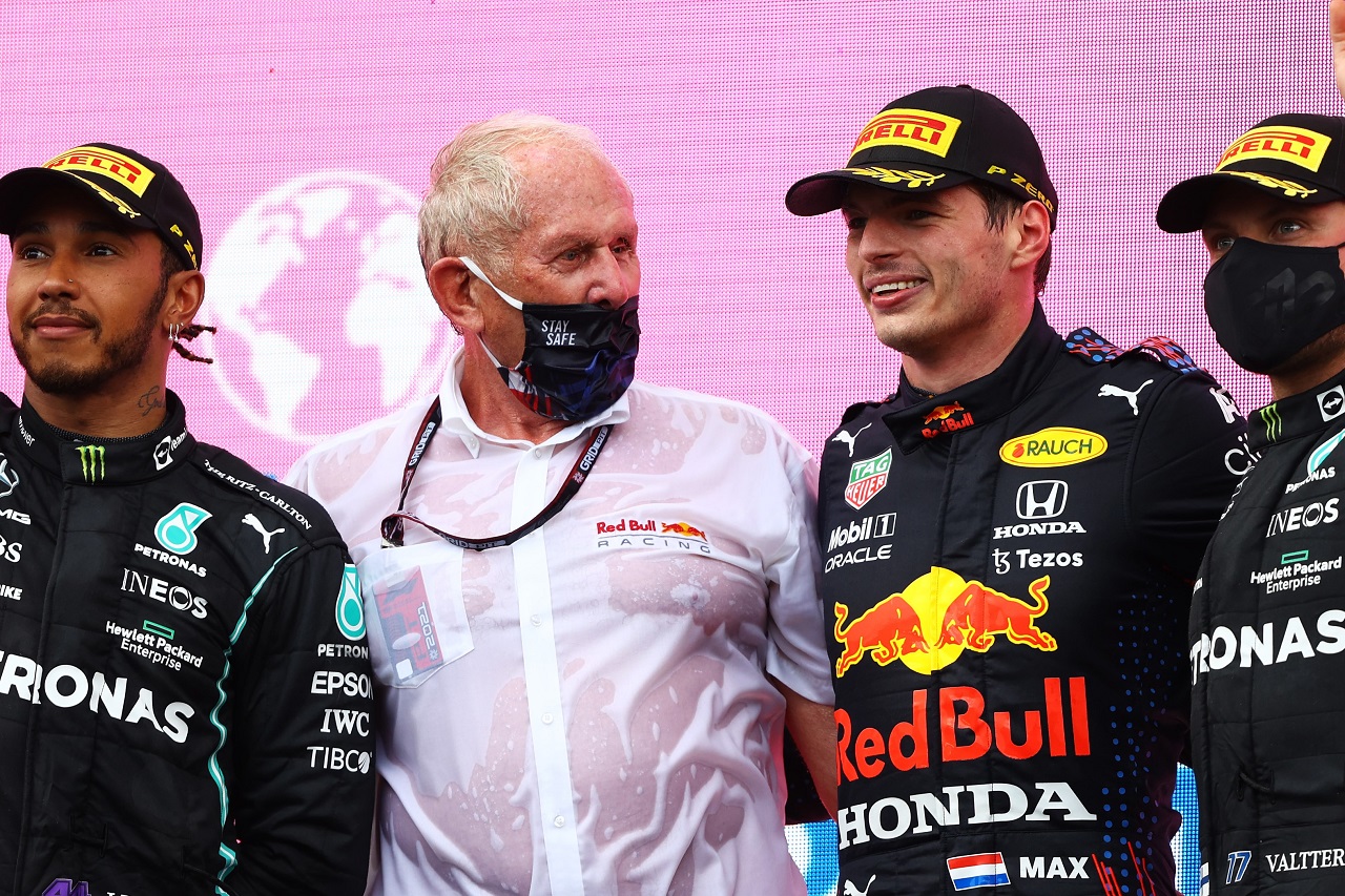 2021年F1第8戦シュタイアーマルクGP　優勝したマックス・フェルスタッペン（レッドブル・ホンダ）とヘルムート・マルコ