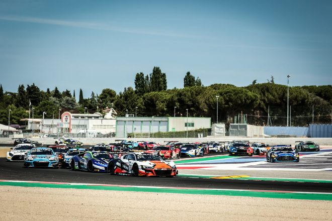 GTWCヨーロッパ第6戦ミサノ・レース1のスタートシーン