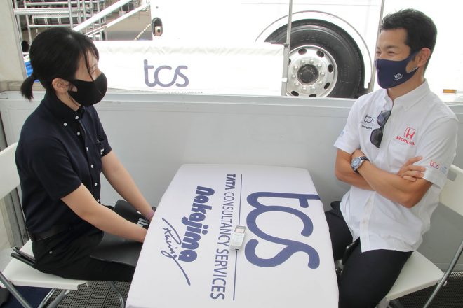 同じドライバーとして、気になるポイントをぐいぐい突っ込む三浦愛さん