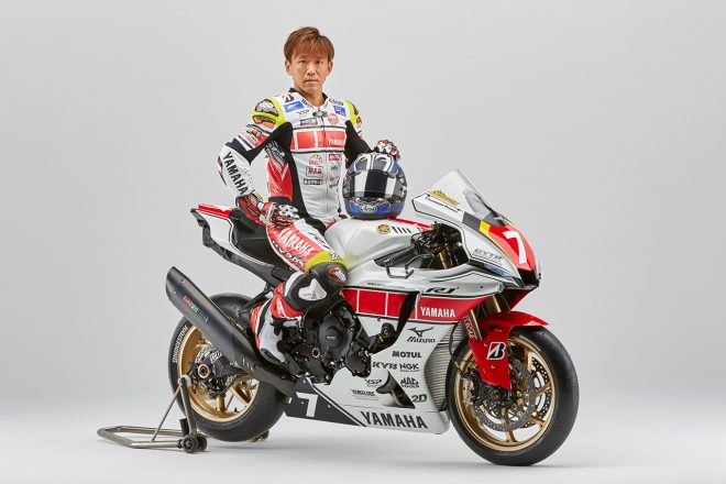 WGPに参戦して60周年を迎えたヤマハの記念カラーとなるYZF-R1に乗る中須賀克行／2021年全日本ロード