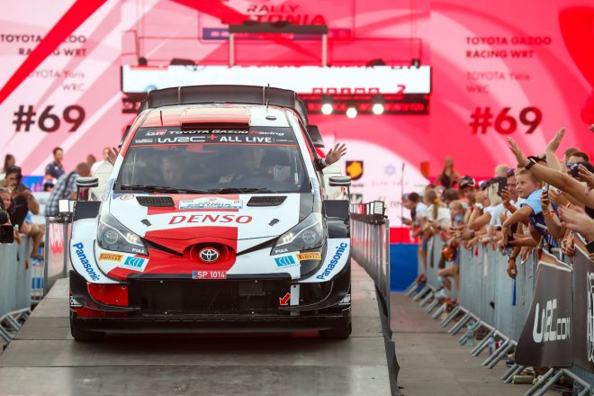カッレ・ロバンペラ（トヨタ・ヤリスWRC）　2021年WRC第7戦エストニアのセレモニアルスタート