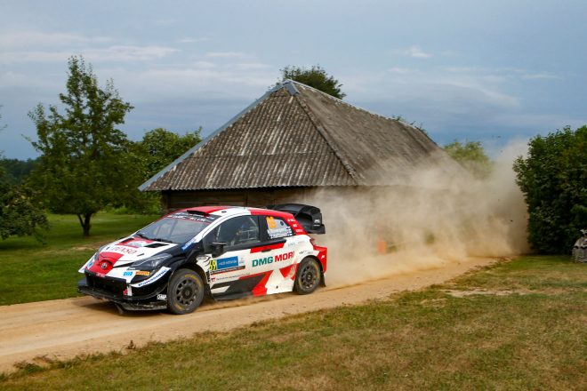 総合首位に立っているカッレ・ロバンペラ（トヨタ・ヤリスWRC）　2021年WRC第7戦エストニア