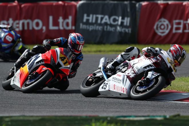 名越哲平を追いかける日浦大治朗／2021年全日本ロード第5戦鈴鹿 JSB1000 レース1