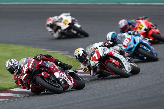 序盤にトップを奪った清成龍一（Astemo Honda Dream SI Racing）／2021年全日本ロード第5戦鈴鹿 JSB1000 レース2
