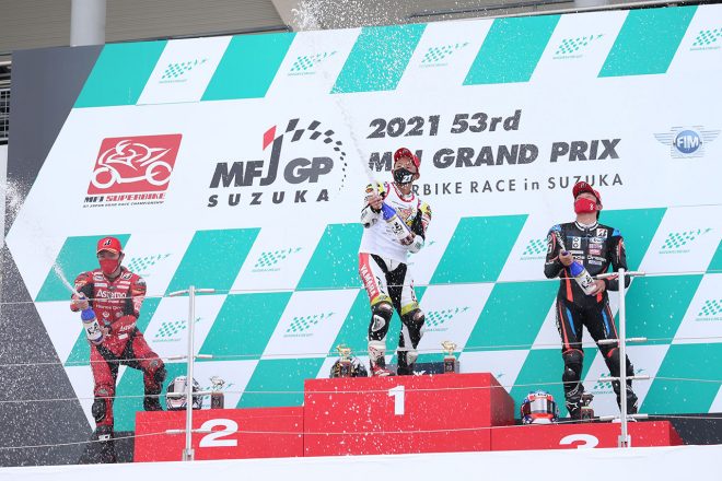 全日本ロード第5戦MFJ-GP鈴鹿 JSB1000 レース2 表彰式