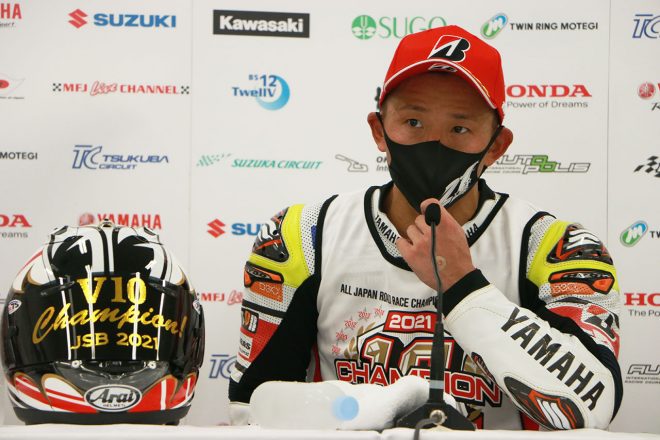 中須賀克行（YAMAHA FACTORY RACING TEAM）／2021年全日本ロード第5戦鈴鹿 JSB1000 レース2 トップ3会見