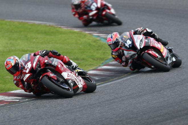 トップを走る作本輝介（Astemo Honda Dream SI Racing）／2021全日本ロード第5戦MFJ-GP鈴鹿 ST1000 決勝