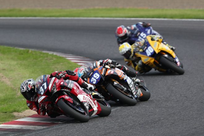 2021全日本ロード第5戦MFJ-GP鈴鹿 ST1000 決勝 トップ集団
