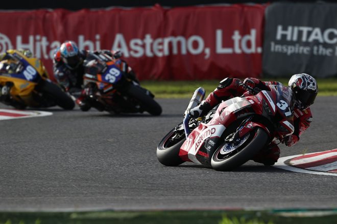 2021全日本ロード第5戦MFJ-GP鈴鹿 ST1000 決勝 トップ争い
