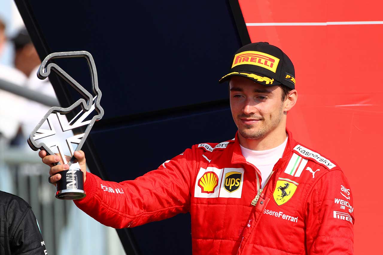 2021年F1第10戦イギリスGP　2位表彰台のシャルル・ルクレール（フェラーリ）