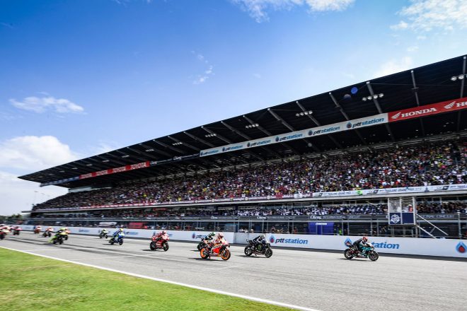 2019MotoGP第15戦タイGP スタートシーン