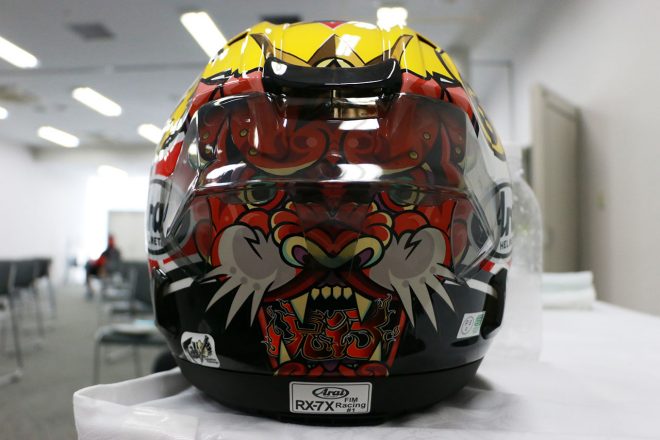 中須賀克行（YAMAHA FACTORY RACING TEAM）のヘルメット／2021全日本ロード第5戦MFJ-GP鈴鹿