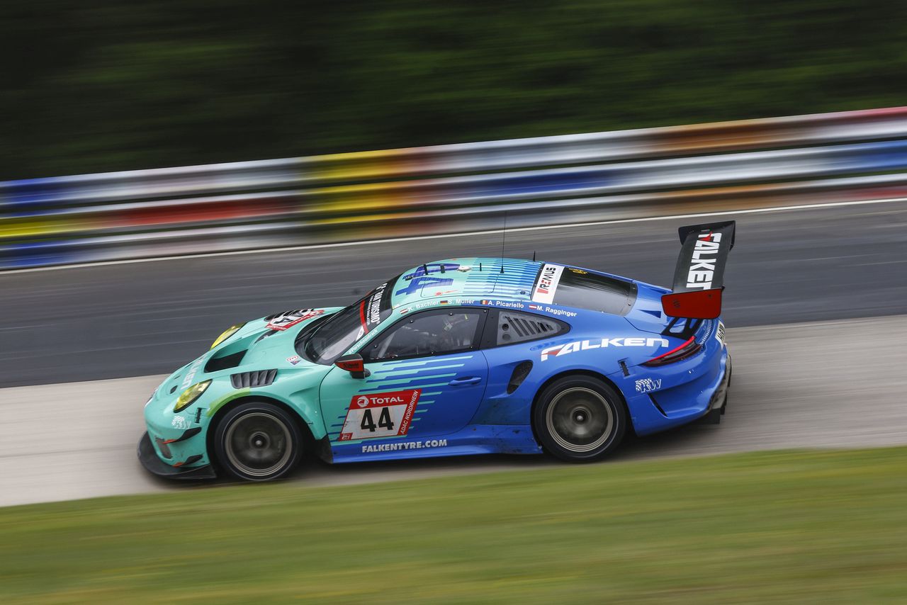 ファルケン・モータースポーツの44号車ポルシェ911 GT3 R