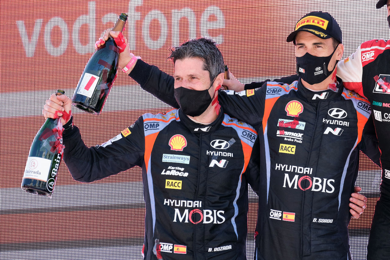 WRC第4戦ポルトガルで総合2位となったダニ・ソルド（右）／ボルハ・ロザダ組（ヒュンダイi20クーペWRC）