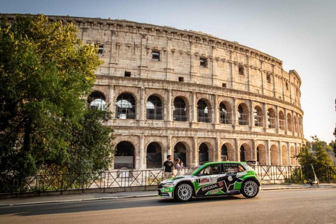 WRC優勝経験者のアンドレアス・ミケルセン（シュコダ・ファビアRally2 Evo／Toksport WRT）は「トリッキーで、まったくリズムが掴めない」と苦戦