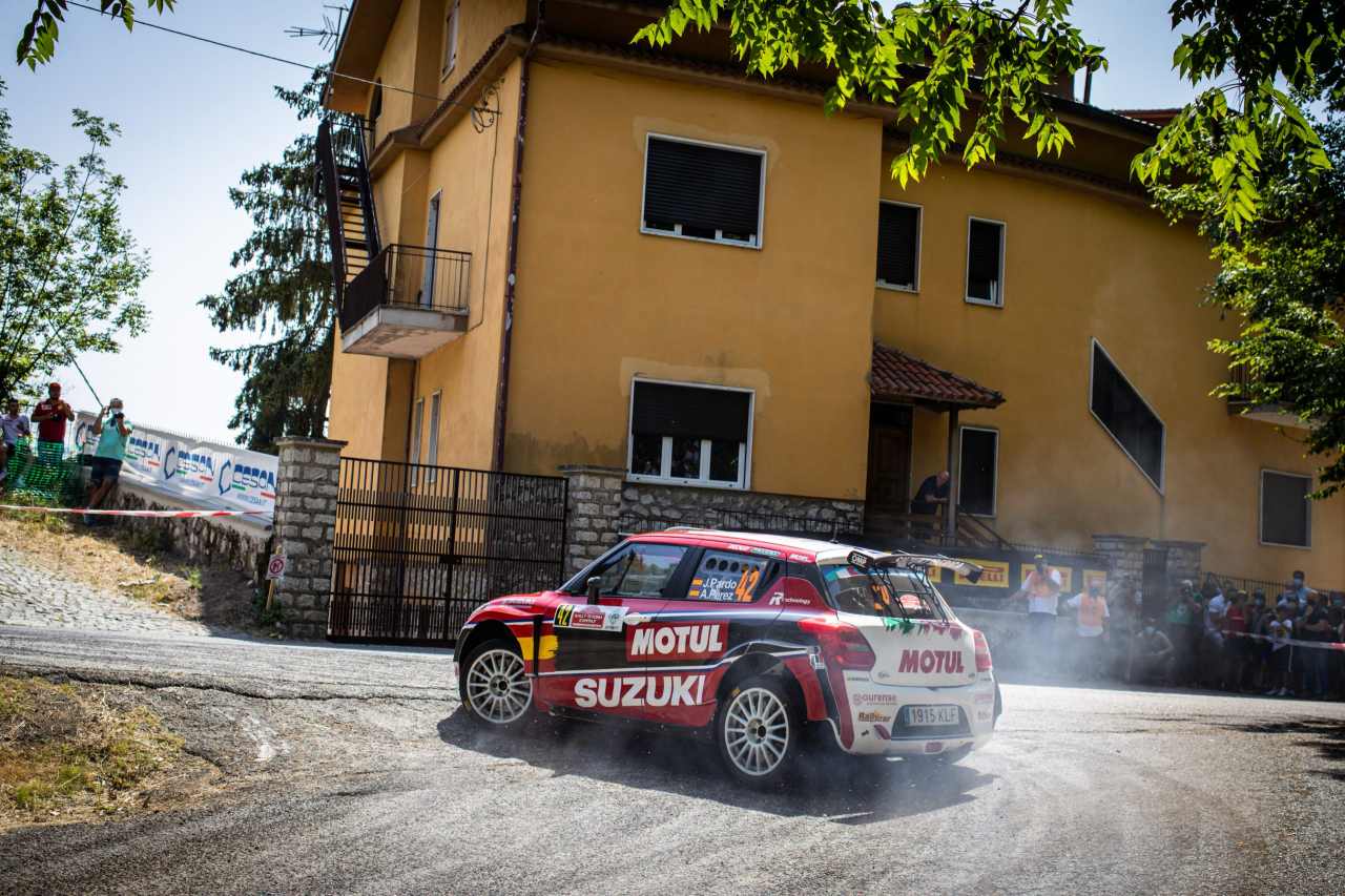 ERC2クラスでは、Rally2 Kit採用のスズキ・スイフトR4lly Sのハビエル・パルドが連勝を飾っている
