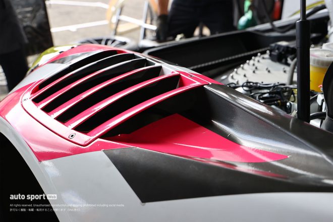 991型ポルシェ911 GT3 Rのフロントフェンダーアウトレット