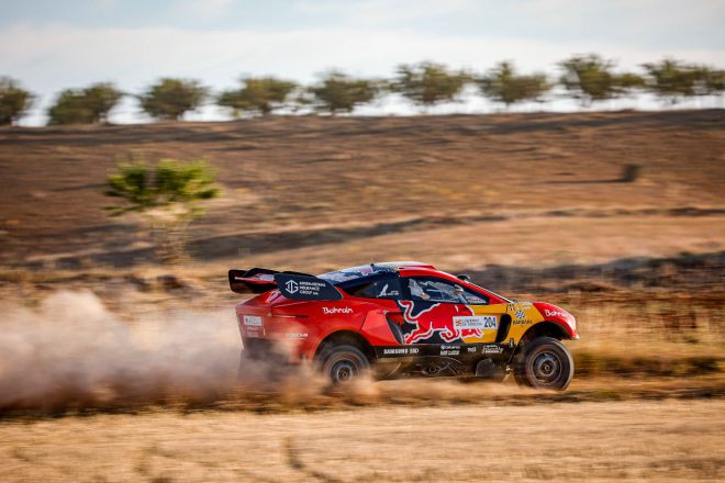 ラリー終盤のパンクで、バハ・デビューウインを逃したセバスチャン・ローブ（プロドライブ・ハンター／BRX）