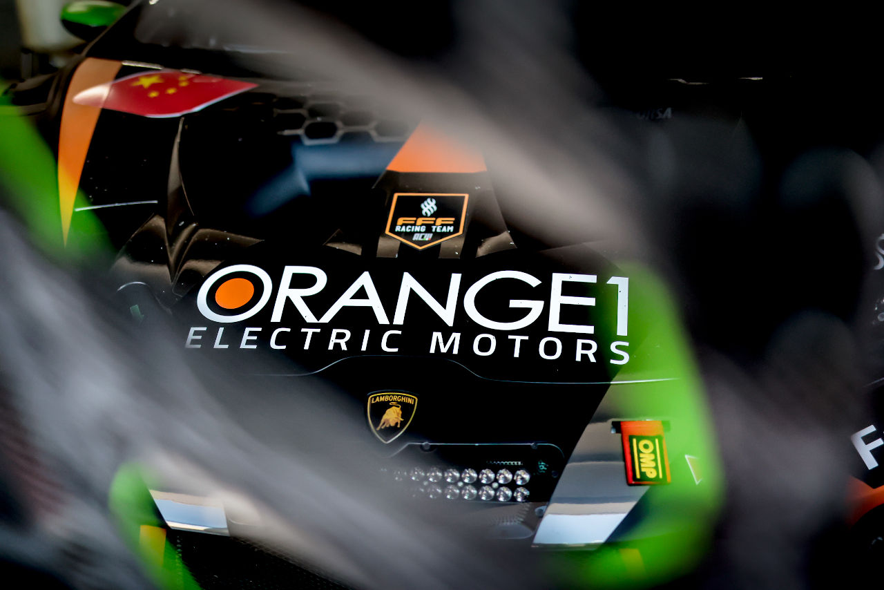 GTワールドチャレンジ・ヨーロッパなどでGT3プログラムを行っているオレンジ1・FFFレーシングチーム