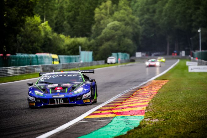 エミル・フレイ・レーシングの114号車ランボルギーニ・ウラカンGT3 Evo