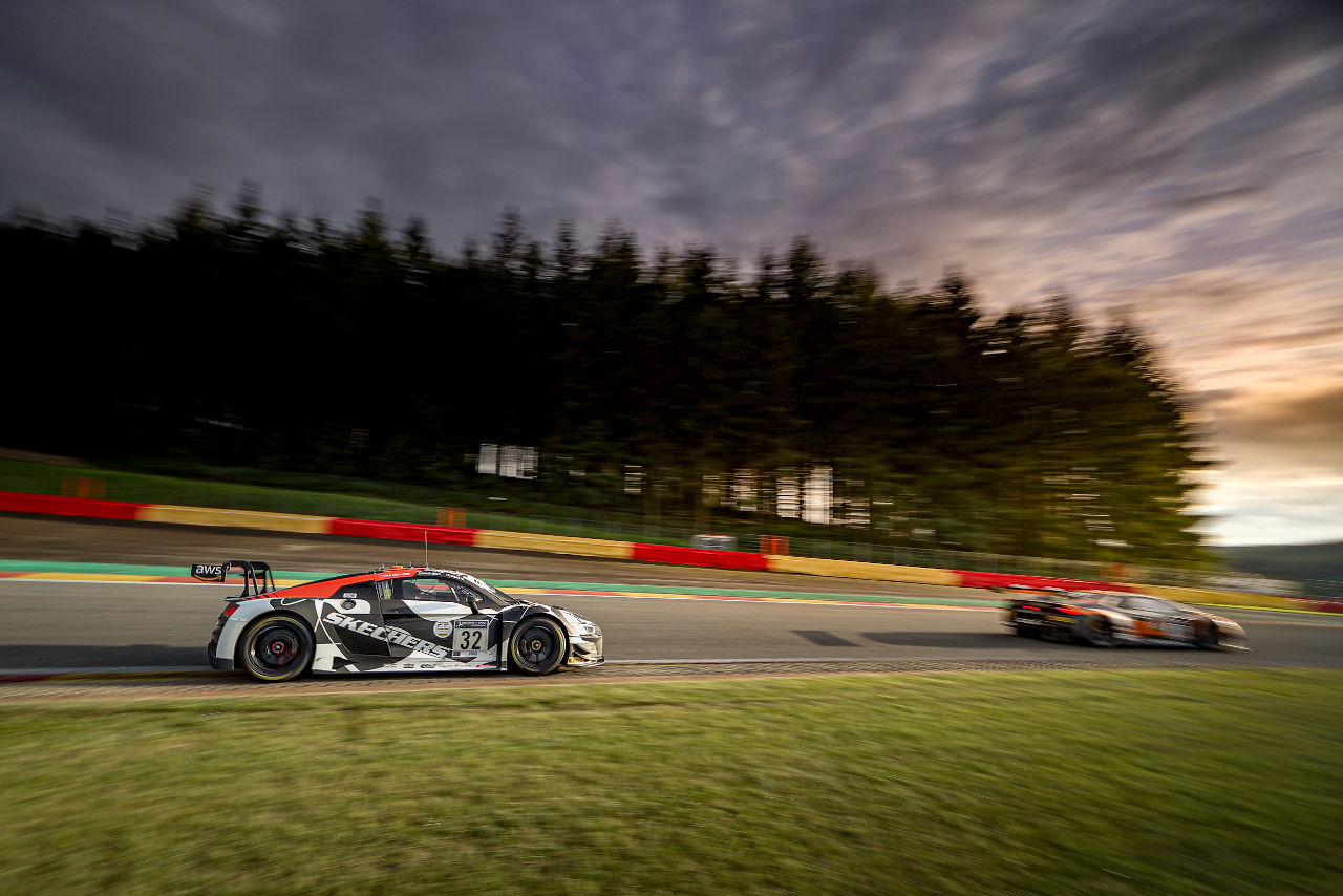 アウディスポーツ・チームWRTの32号車アウディR8 LMS