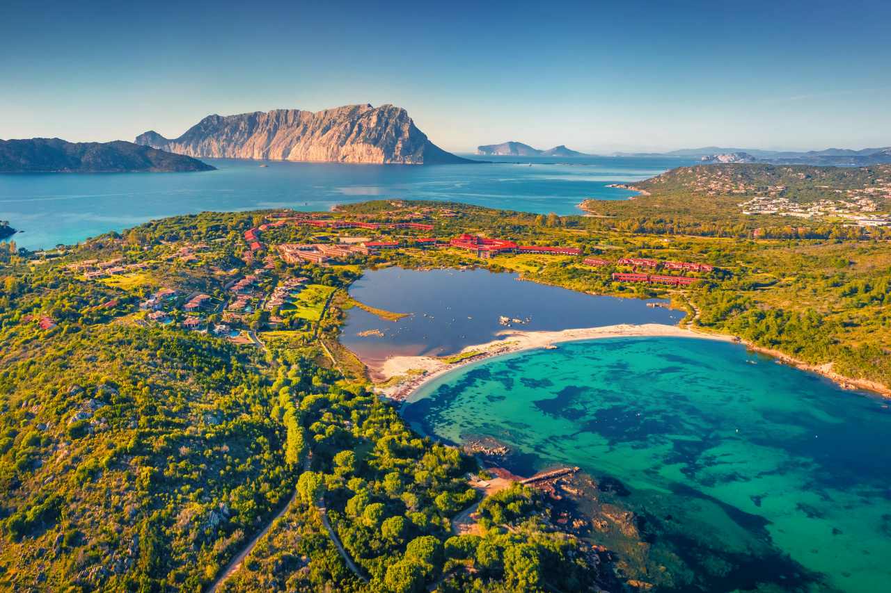 RainForest（熱帯雨林）、Glacier（氷河）の南米2戦をキャンセルし、その代替戦に7月末から大規模な山火事に見舞われているイタリア・サルディニア島が指定された