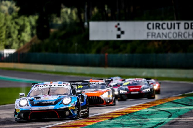 ニック・タンディがステアリングを握るKCMGの47号車ポルシェ911 GT3 R