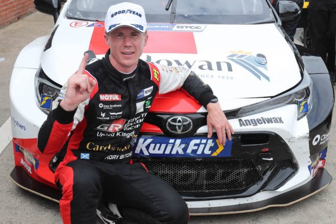 「今のカローラとなら、もっと勝負を楽しめる」と、今季初勝利を挙げるとともにTGR UK移籍後の初優勝を飾ったブッチャー