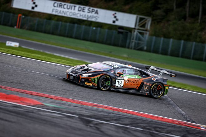 オレンジ1・FFFレーシングの19号車ランボルギーニ・ウラカンGT3 Evo