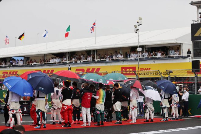 決勝レース前には、ほぼウエットコンディションに