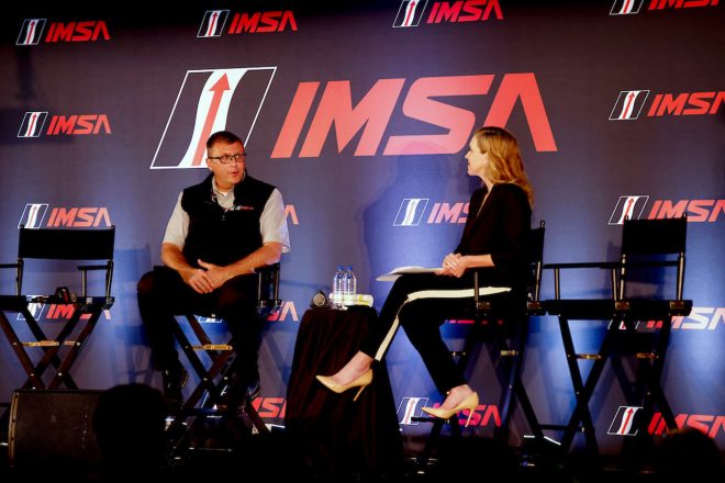 ロード・アメリカ戦の金曜夜に開催された、IMSAの『State of the Sport』プレゼンテーションの様子。左がジョン・ドゥーナンIMSAプレジデント