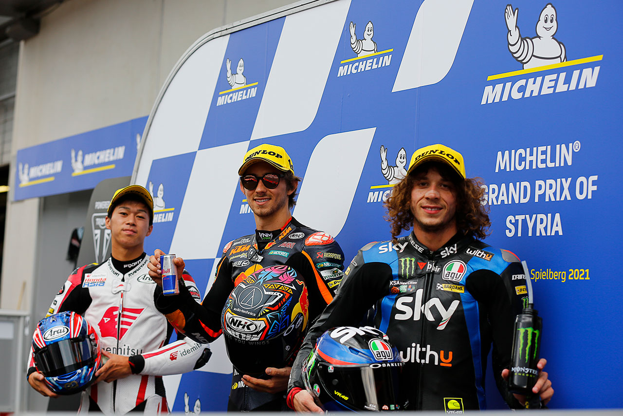 2021MotoGP第10戦スティリアGP Moto2のフロントロウを獲得したレミー・ガードナー、小椋藍、マルコ・ベゼッチ