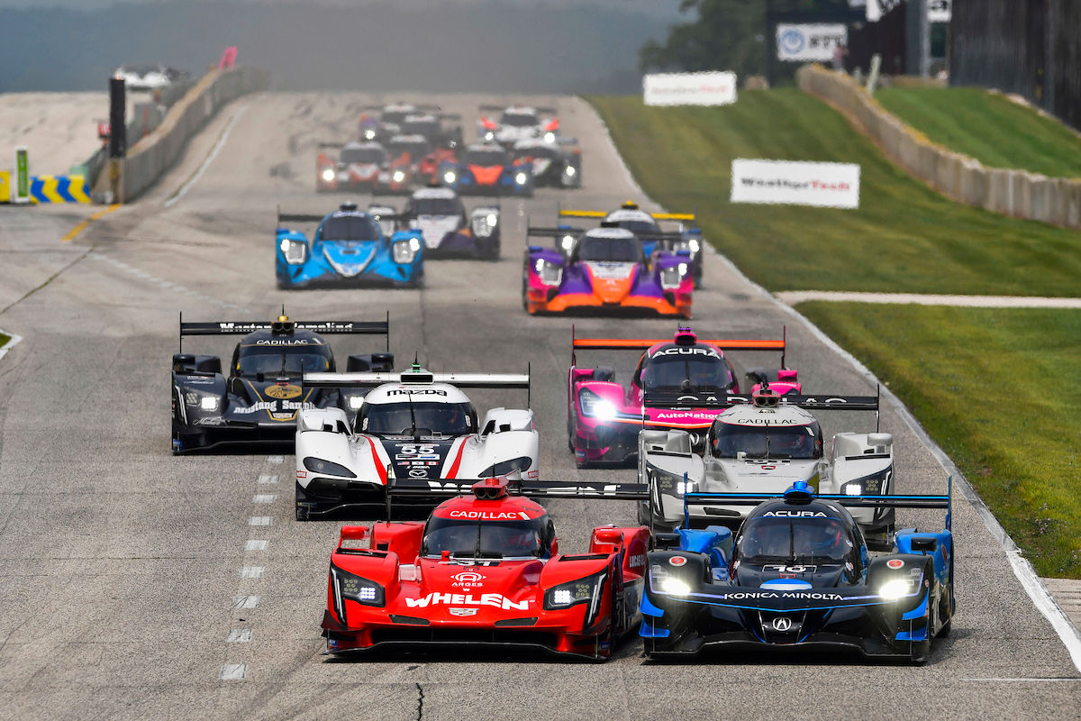 IMSAウェザーテック・スポーツカー選手権第8戦ロード・アメリカの決勝スタートシーン