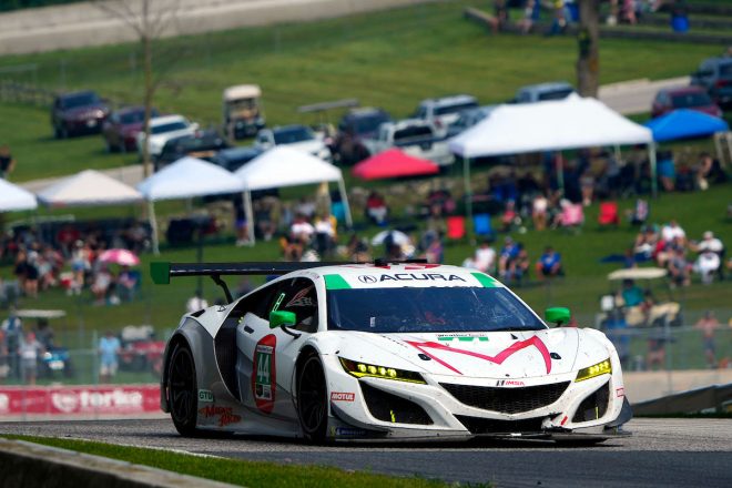 レース終了の約10分前、44号車アキュラNSX GT3 Evo（マグナス・ウィズ・アークエンジェル）の左リヤタイヤが脱落するアクシデントが発生したが、待避所に逃れたためコーションが出なかった。ここでコーションが出ていれば60号車の燃料は足りていた可能性も。