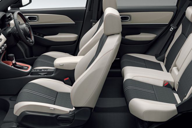 ホンダ新型ヴェゼル“e:HEV PLaY ”のインテリア