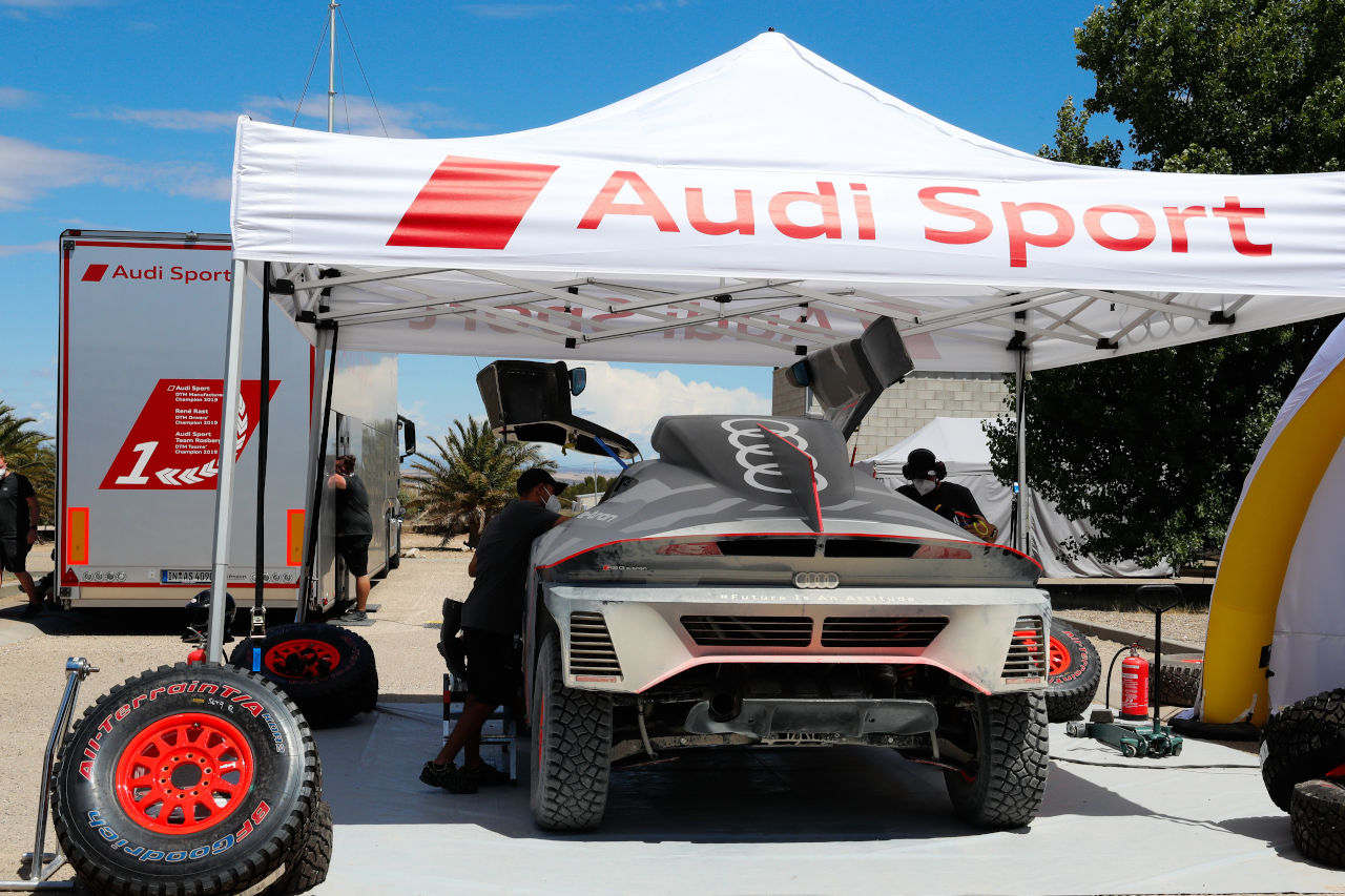 高温下でのテストは冷却レイアウトの最初の試験にもなった