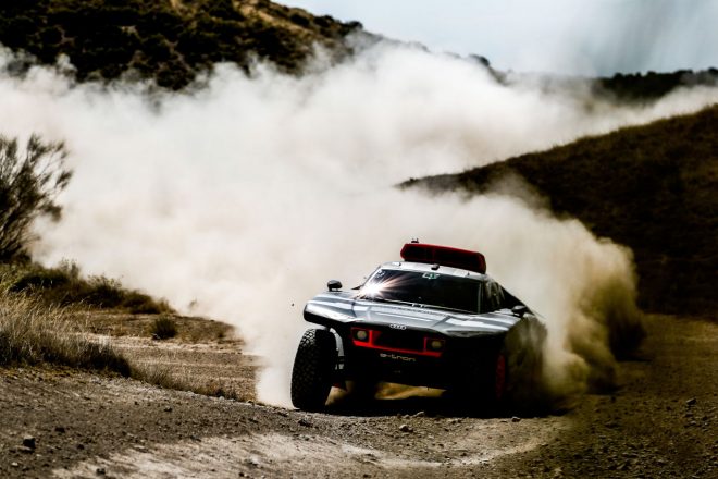 8日間で1700km以上を走破したアウディRS Q e-tron