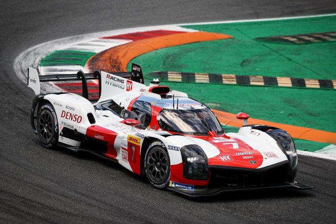 最終戦後のルーキーテストでセバスチャン・オジエがドライブする可能性のあるGR010ハイブリッド。なお、ルーキーテストの日程はスーパーGTとバッティングしているため、6月にポルティマオのテストに加わった平川亮の参加は難しいものと思われる